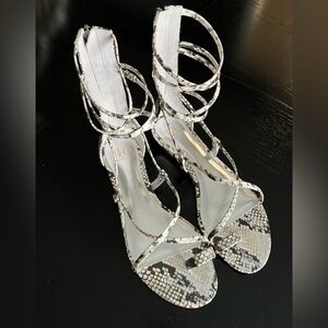 Jennifer Lopez Snake Print Slita Strappy Gladiator Sandals Size 9